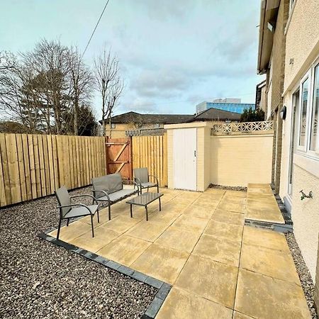 Quirky, Family Home In Glasgow Cardonald Esterno foto