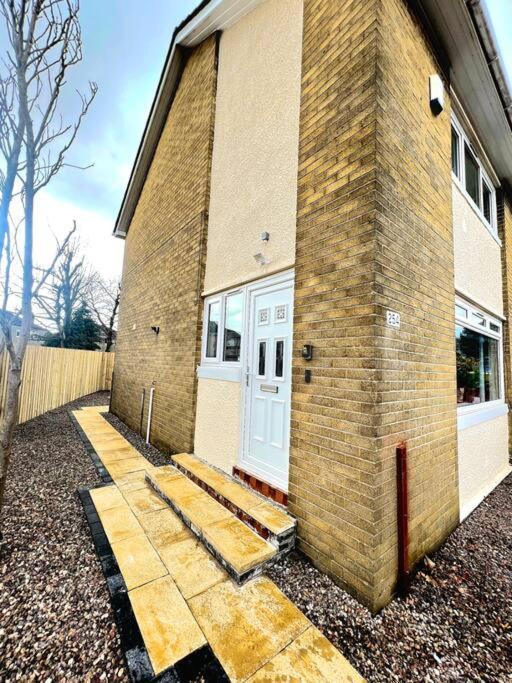 Quirky, Family Home In Glasgow Cardonald Esterno foto