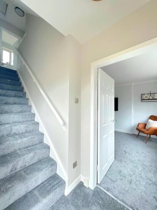 Quirky, Family Home In Glasgow Cardonald Esterno foto